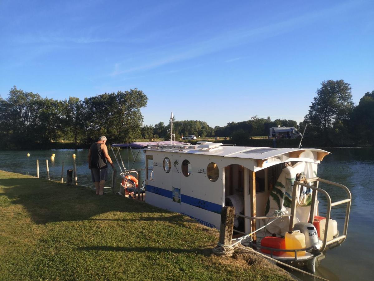 Camping Belle Riviere Chaniers Ngoại thất bức ảnh