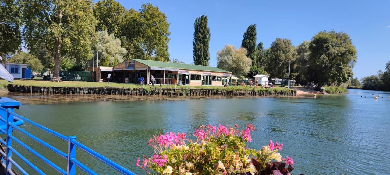 Camping Belle Riviere Chaniers Ngoại thất bức ảnh