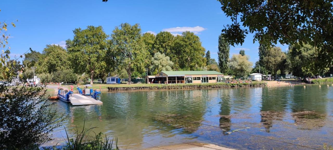 Camping Belle Riviere Chaniers Ngoại thất bức ảnh