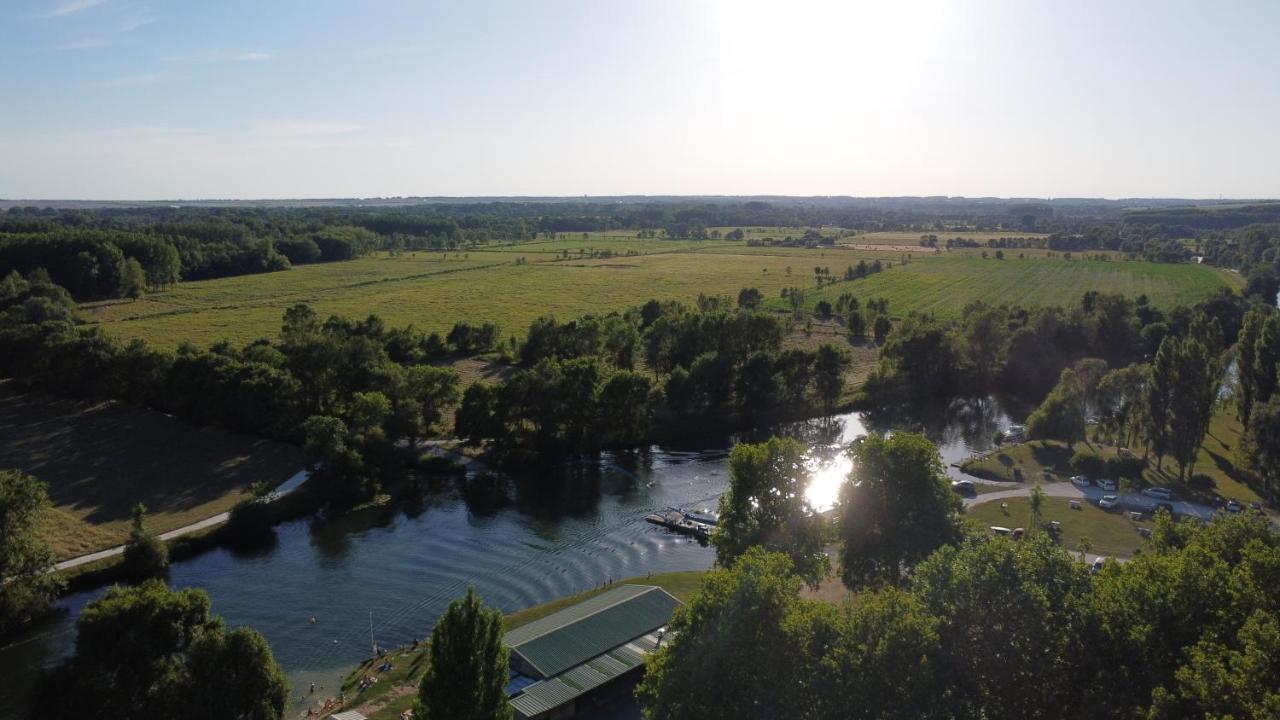 Camping Belle Riviere Chaniers Ngoại thất bức ảnh